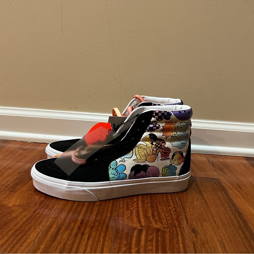 WOMEN’S VAN SNEAKERS